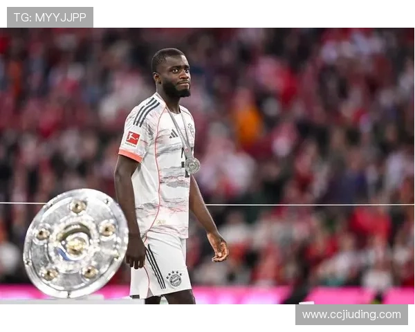 拜仁欲与于帕梅卡诺续约但签字费成焦点双方仍在积极谈判 拜仁欲与于帕梅卡诺续约但签字费成焦点双方仍在积极谈判