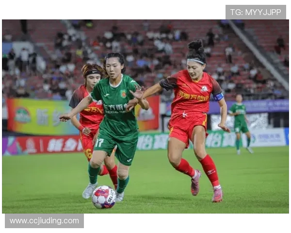 致敬巾帼奋进力量感谢北京东方雨虹女足无畏攀登精神