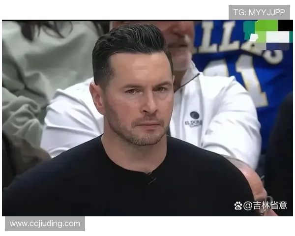 雷迪克透露老将将轮休一场明日复出迎战独行侠背靠背赛程成关键考验 雷迪克透露老将将轮休一场明日复出迎战独行侠背靠背赛程成关键考验