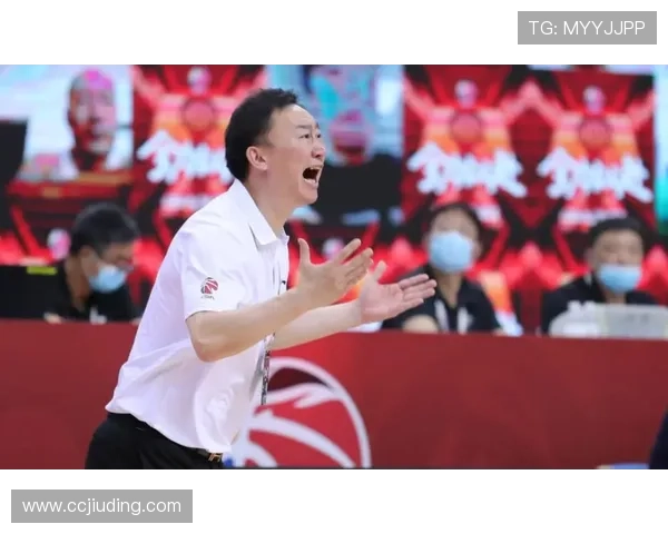 刘维伟称赞开拓者多套轮转策略称杨瀚森三分钟登场展现重要作用 刘维伟称赞开拓者多套轮转策略称杨瀚森三分钟登场展现重要作用